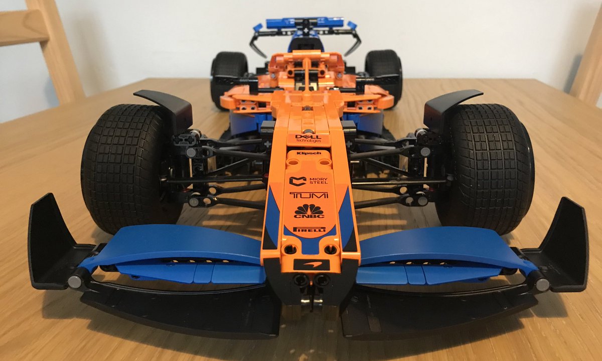 Skreeeeeonk's tweet photo. Just finished building my birthday present!!! Fantastic build from @LEGO_Group. 

Now if @McLarenF1 could send round either @LandoNorris or @danielricciardo for a test drive that would be perfect 👌🏻#McLaren #Lego #FormulaOne https://t.co/mVWxqmCYxi