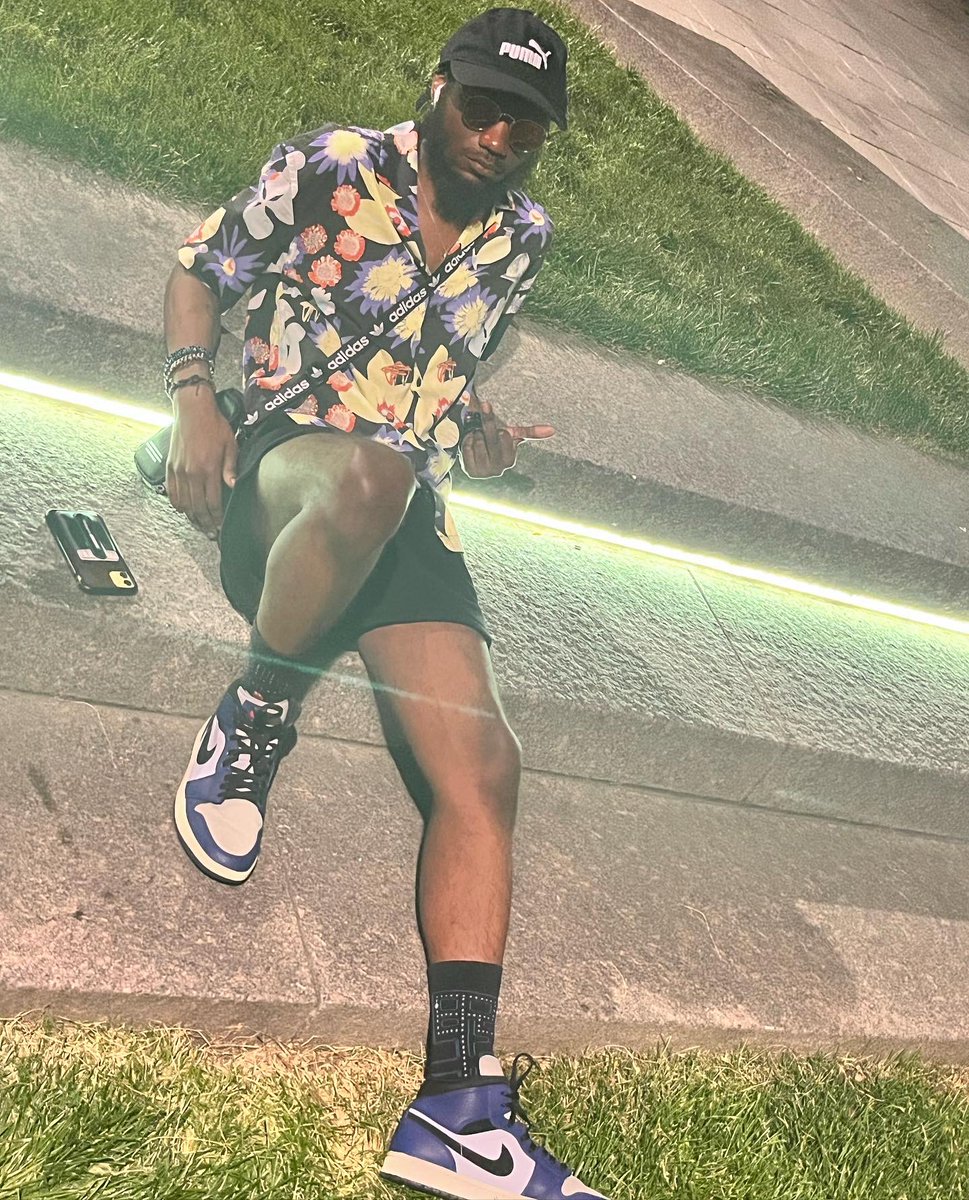 SoulKee_'s tweet photo. Instagram saw it first but photo dump 🕹 https://t.co/UL6z2oYnQz
