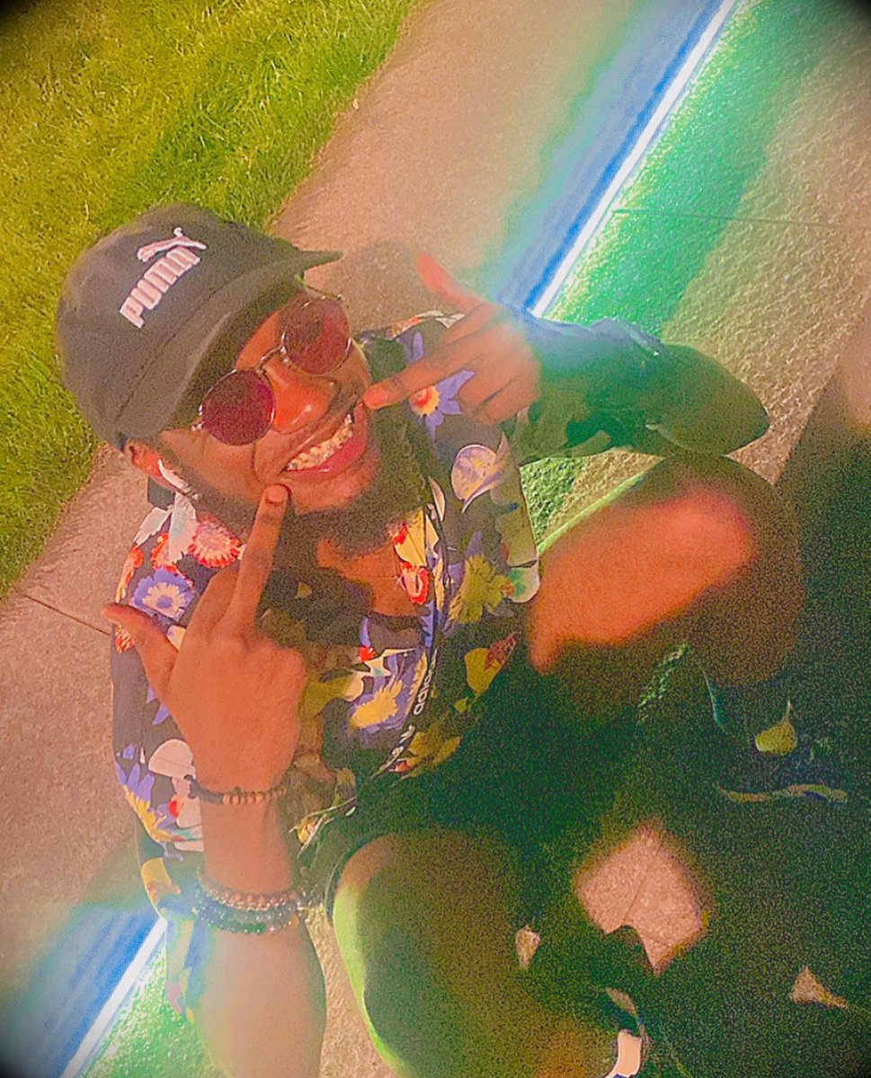 SoulKee_'s tweet photo. Instagram saw it first but photo dump 🕹 https://t.co/UL6z2oYnQz