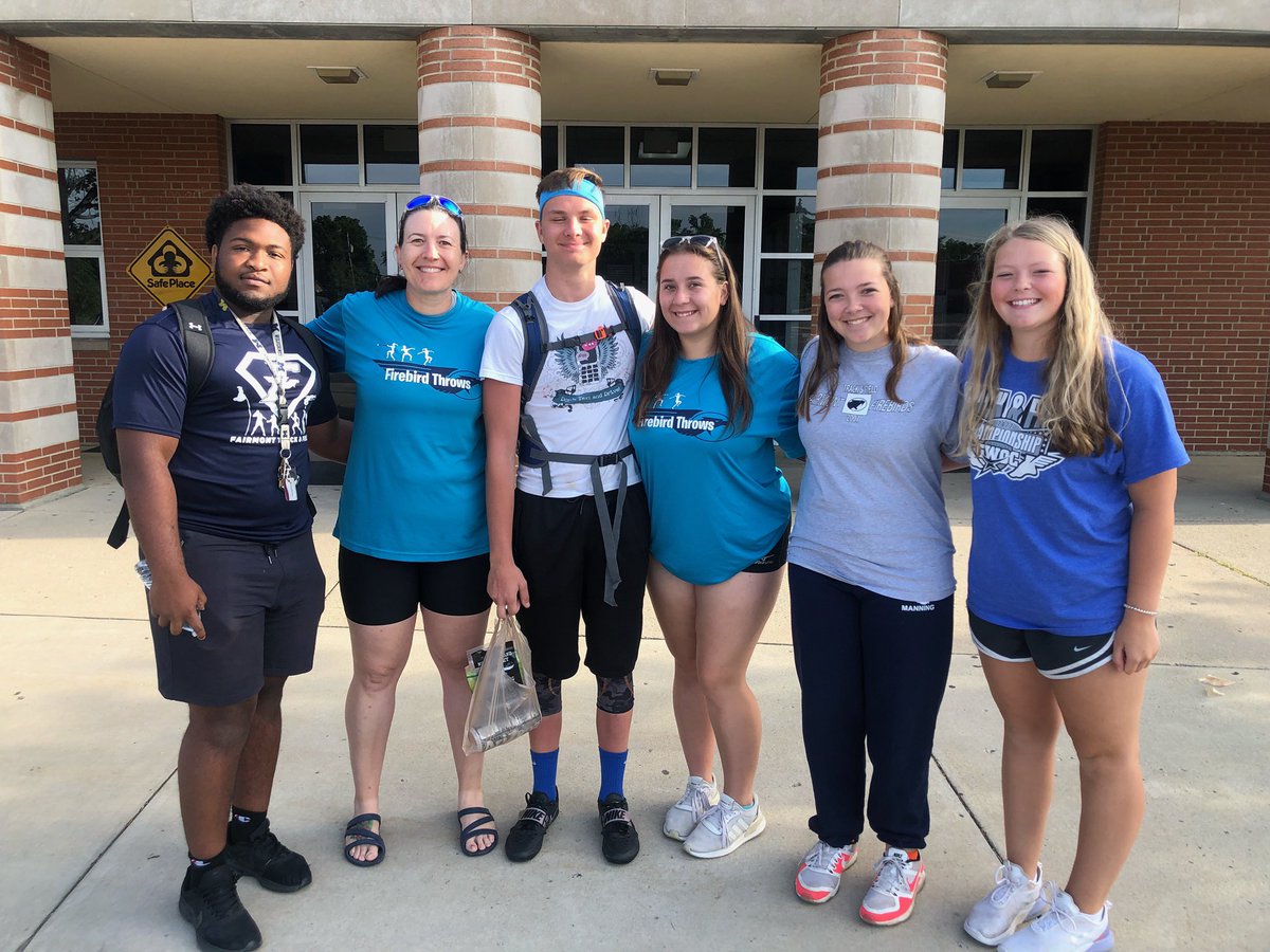 erinmolden's tweet photo. #FirebirdThrows @FirebirdsXCTF is off to @OhioStAthletics for some Hammer Time @OhioHSHammer Championships πͺπΌ @jayceejune15 @harpermadges @wdp_24 https://t.co/asI63PxyNj