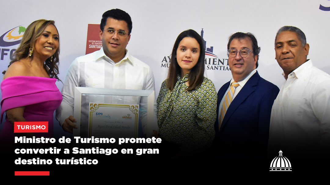 Al dejar inaugurada la edición 25 de Expoturismo, el Ministro de Turismo (<a href="/TurismoRD/">Ministerio de Turismo RD</a>), David Collado (<a href="/DavidColladoM/">David Collado</a>), asumió el compromiso de convertir a Santiago de los Caballeros en el gran destino turístico de la región norte del país.
presidencia.gob.do/noticias/minis…