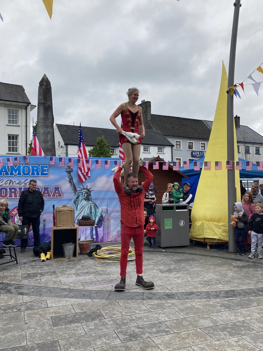 offalycoco's tweet photo. Another great day at #ColourCarnival in Tullamore. #LiveMusic, #STEM Creativity Space with #VexRobitics, #CircusSkills - there are plenty of options to keep everyone entertained. Call down before 5:30pm today to soak up the festival atmosphere. @visitoffaly https://t.co/tE5YnOKKfd