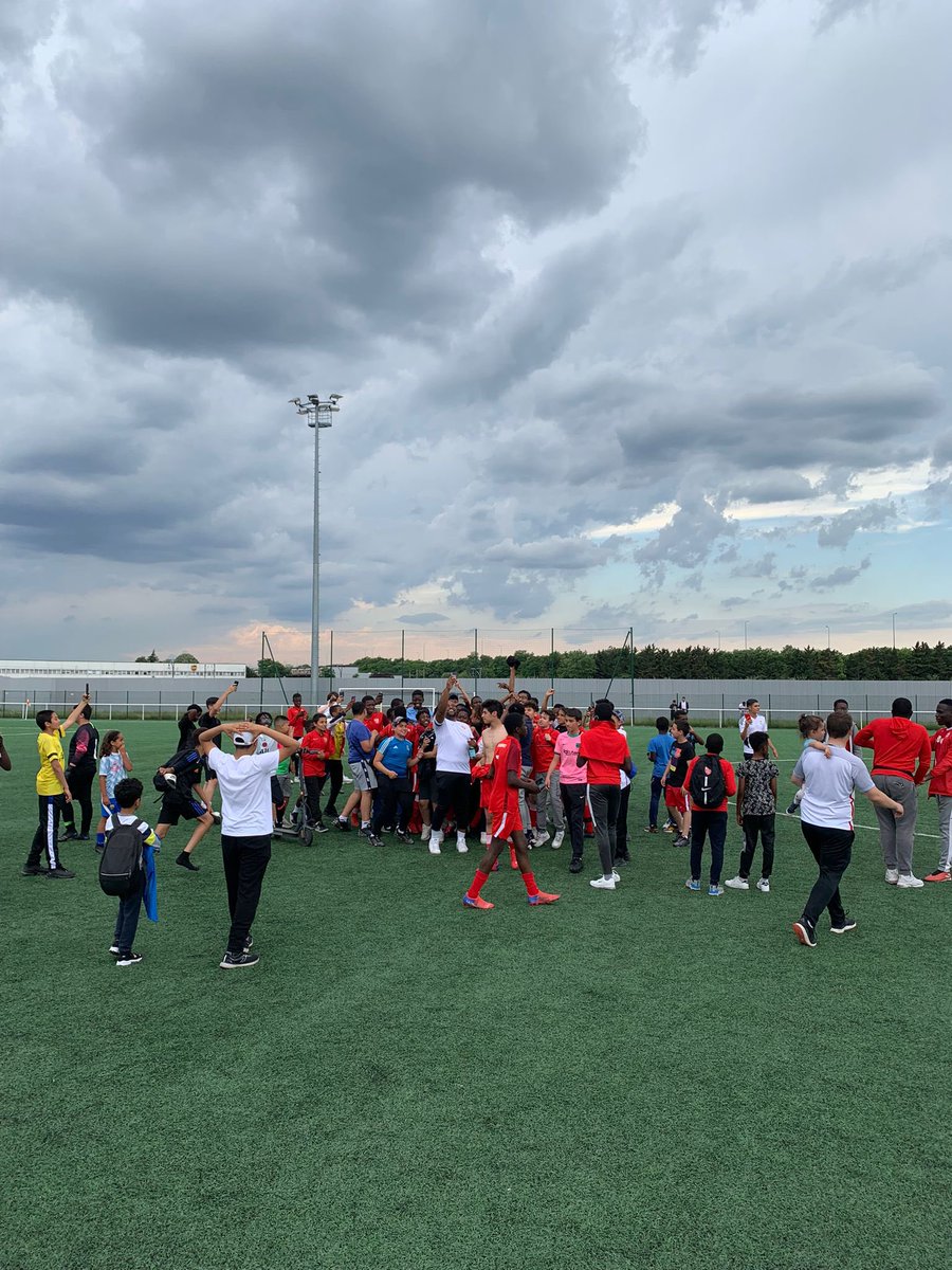 Bravo à nos u14 B qui accèdent en division supérieure et nos u16D1 qui permettent au club de revenir au niveau régional <a href="/LPIFF75/">Ligue de Paris Île-de-France de Football</a> avec cette accession en R3! #onestderetour et on lâchera rien. Hâte d’être à l’année prochaine.