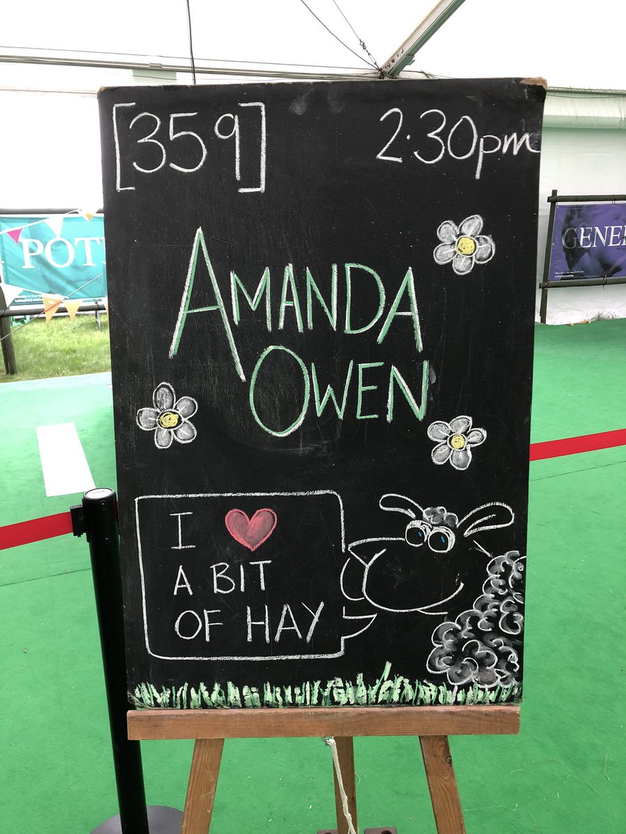 chickeninchalk's tweet photo. @AmandaOwen8 loved drawing your board @hayfestival https://t.co/bboT8nM5Of