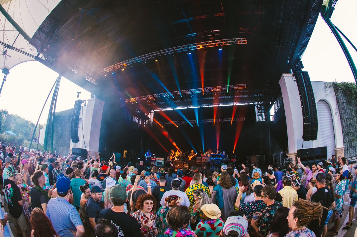 Thanks for an incredible first day, #FunkFools! See you back at @theampsa for day two beginning with our artist-led activities. A limited amount of tickets are left for Ping Pong or Wine Tasting at noon, and can be purchased at the venue. Music starts at 2 🎉

📸: Patrick Hughes