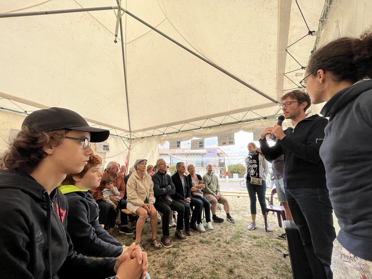 Elo_Reveillac's tweet photo. @tlacouel @CNRS @Elo_Reveillac @UnivLaRochelle @LIENSsCNRSULR @ChristelleJozet @Universite_Caen @EthosLabo sont à la #fetedelaseiche pour une série de conférences grand public  https://t.co/aOWi9GoSwo https://t.co/Ds5iBqxE3p