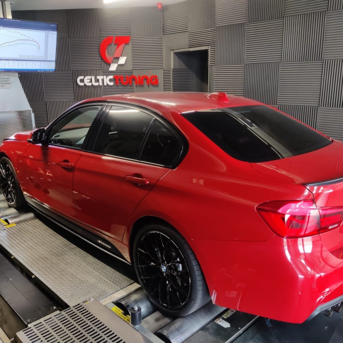 CelticTuning's tweet photo. BMW 335d (F30) making 402bhp! 

An MY2016 BMW 335d in for tuning at our Derby branch and making some decent power from just our stage 1 tune!

Stock Dyno Power =320bhp &amp; 479lbft
Stage 1 Tune = 402bhp &amp; 589lbft
Gains = +82bhp &amp; +110lbft 

#335d #435d #bmwmpower https://t.co/g8K5uGOG4K