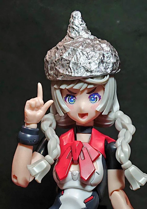 AKガーデンにガランベールはF5で参戦するぞ!!
頒布物は1/12リコーダー2本セットと………塗装済みのアルミホイル帽子
間に合えば前作ったハンマーも再生産したいぞ!
#AKG21 