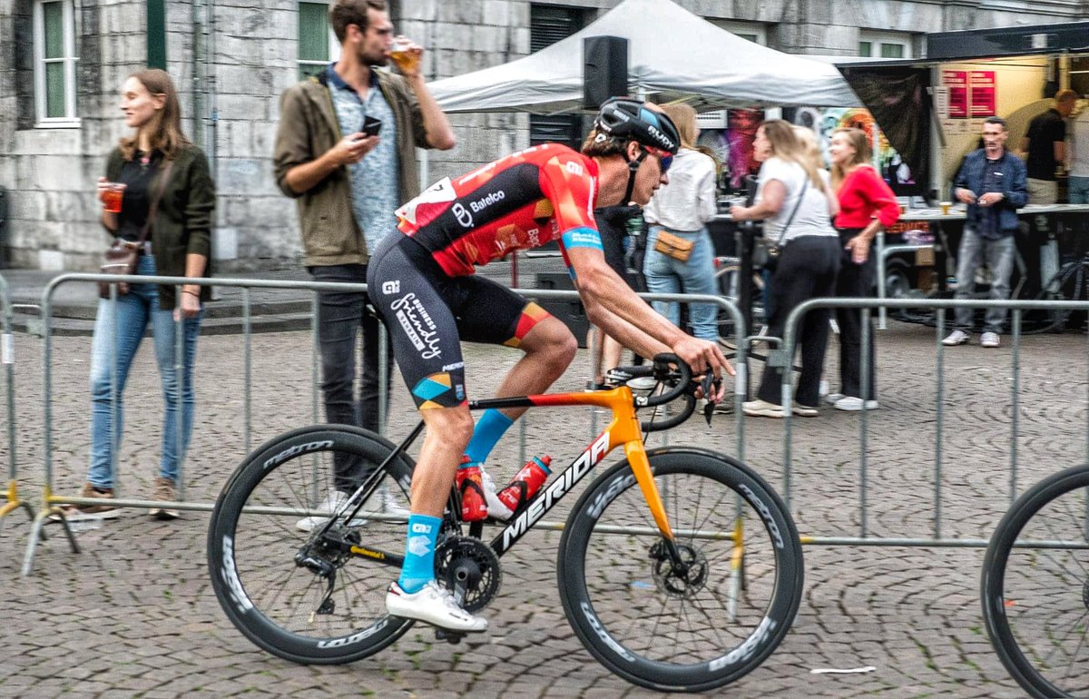 🔴🟠🔵⚫️
.
.
.
 
📷Wil Sleijpen
 #bahrain #bahraincyclingacademy #cycling #ciclismo #RideAsOne #meridabikes #maastricht
