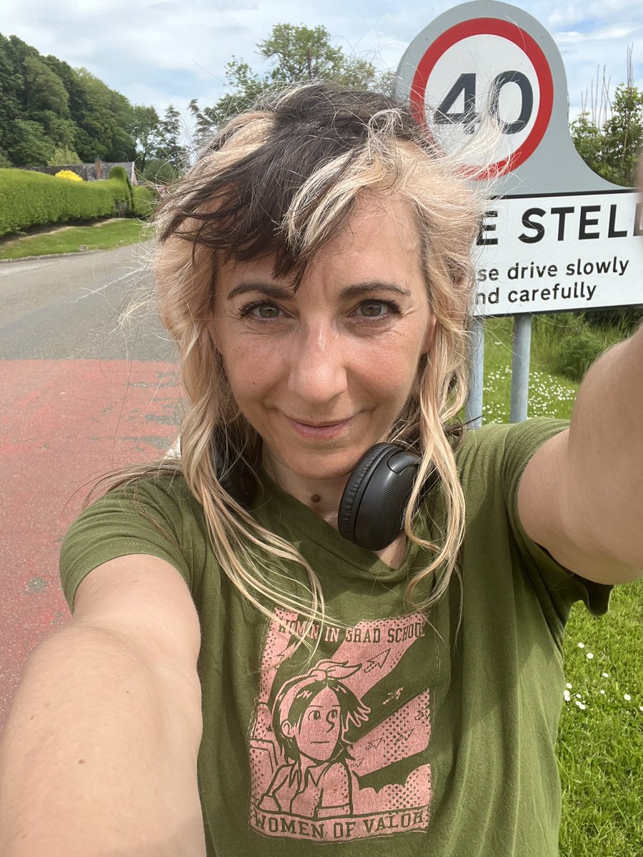 drstelabel's tweet photo. @runningpunks jubilee #sundayrunclub along the shining coast of Galloway. Mostly PJHarvey and then I met a very impressive woolly Queen at the end. https://t.co/eHz1QUu6Dz