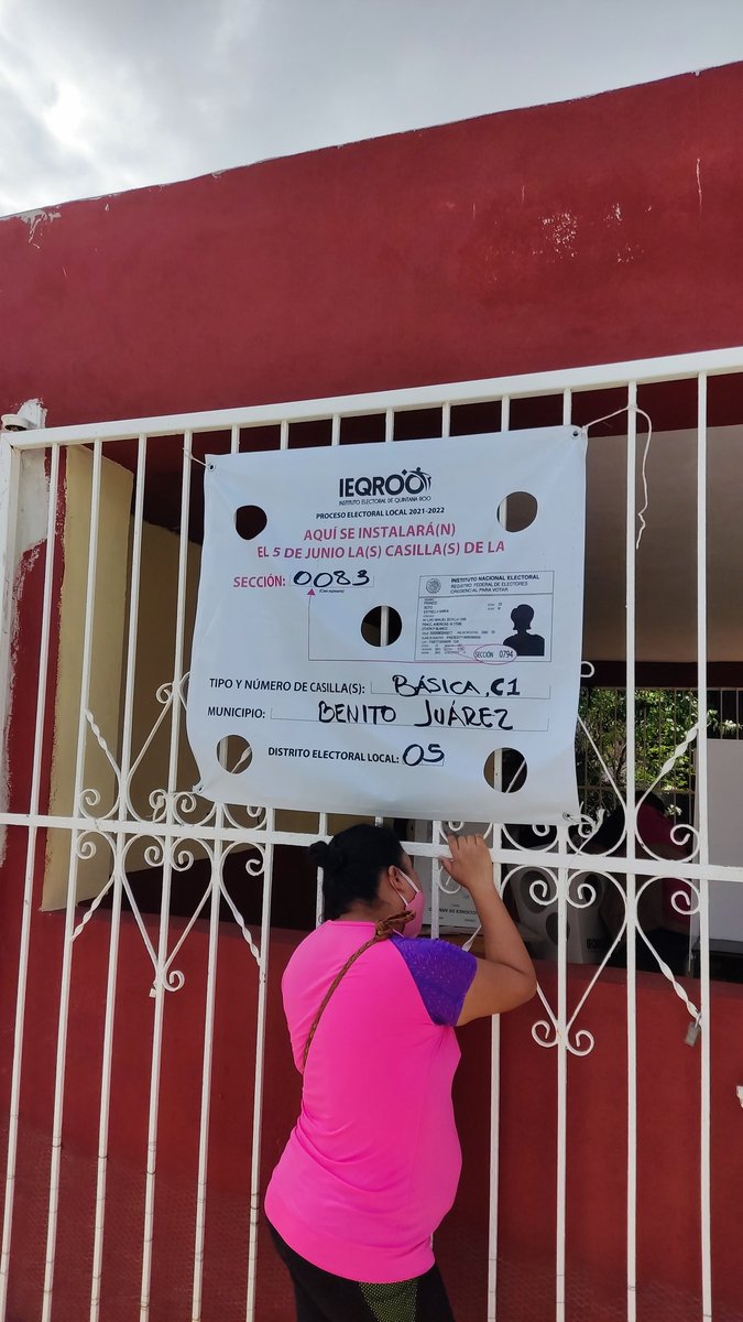 twiterdeariel's tweet photo. @DePeso_ Cuando faltan 10 minutos para las 10 aún varias Casillas sin abrir en Cancun. https://t.co/KrHyKOWqho