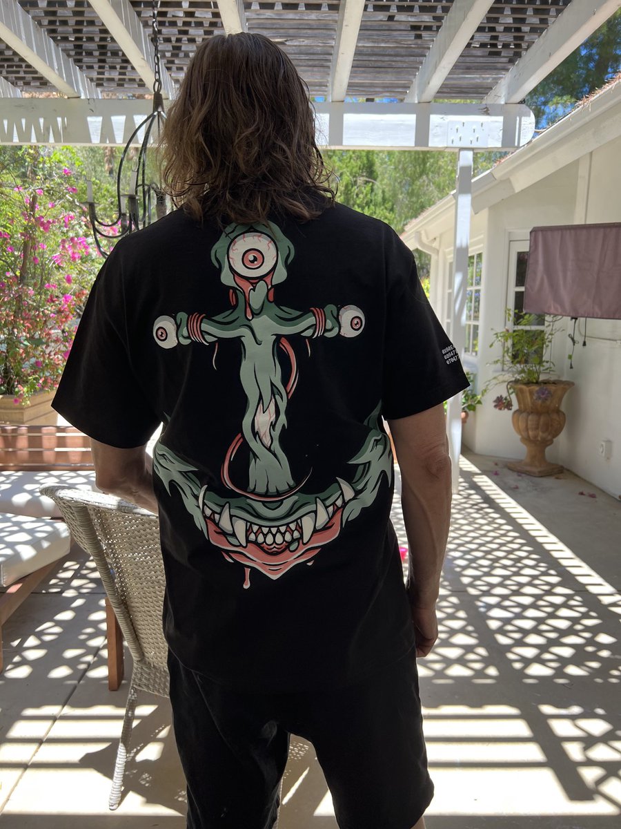 NicholasAndrio1's tweet photo. It’s here 💯#merch ⁦@BoredApeYC⁩ #mayc #aapes #otherside #apecoin ⁦@GOBLINSNFT⁩ 🚀 https://t.co/dlTZ3DiKEK