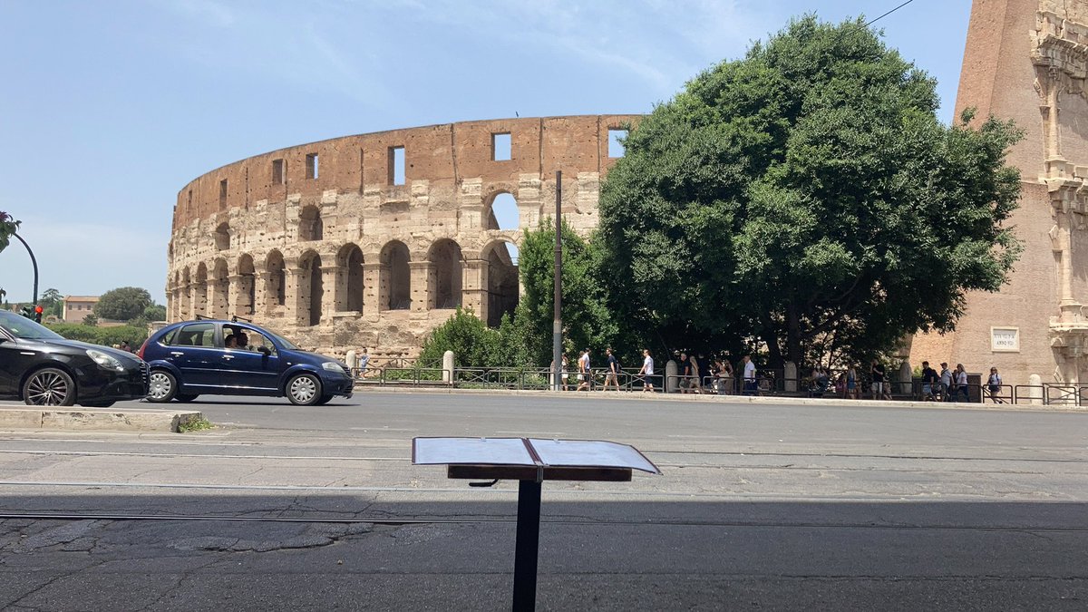 Sarsa_Paris's tweet photo. Today I had lunch here. Tomorrow my alarm is going off at 5:45am 😩 https://t.co/XuaTc5INIk