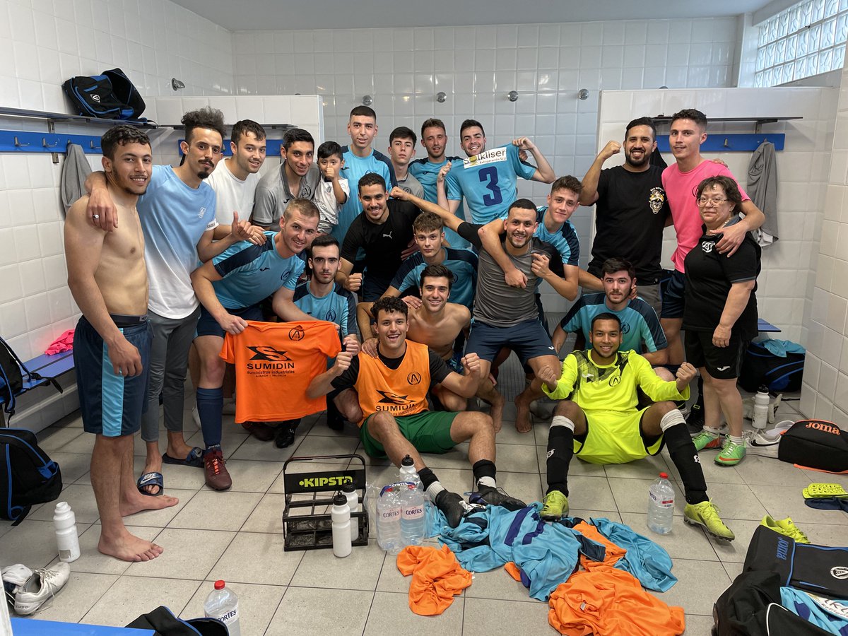CDAlbaidense's tweet photo. 📝 CRÒNICA

C.F. Atlètic Muro 1-5 C.D. Albaidense

Victòria contundent en la penúltima jornada de lliga davant l'Atlètic Muro. Partit molt complet dels nostres, que només començar la 2ª part deixaven ja sentenciat el partit.

https://t.co/EQvvIgcjTd

#CDA https://t.co/R5wOaSYVEn