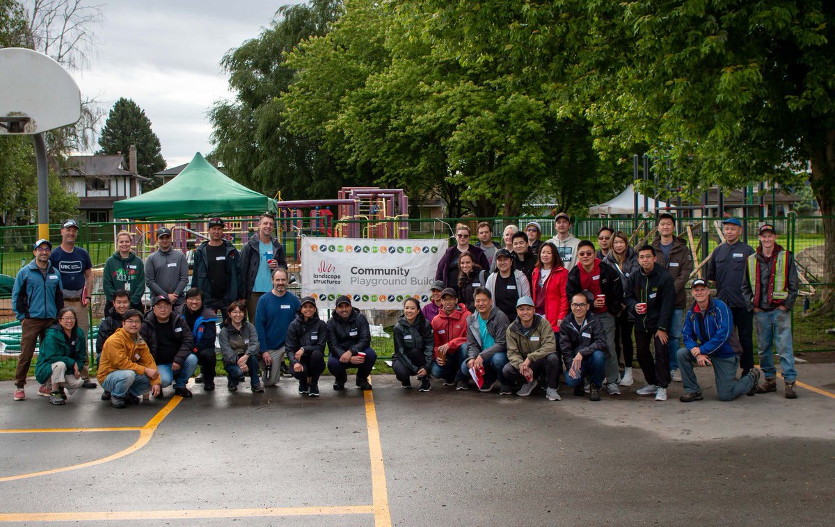 Such a great day working together as a community to assemble our new playground! Finishing touches are happening next week! Thank you to our PAC and volunteers to help make this happen! #RichmondSD38