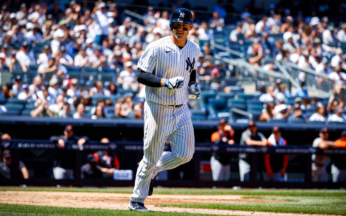 Yankees's tweet photo. Make it 6 in a row. 

#RepBX https://t.co/uFi3wfmqb6