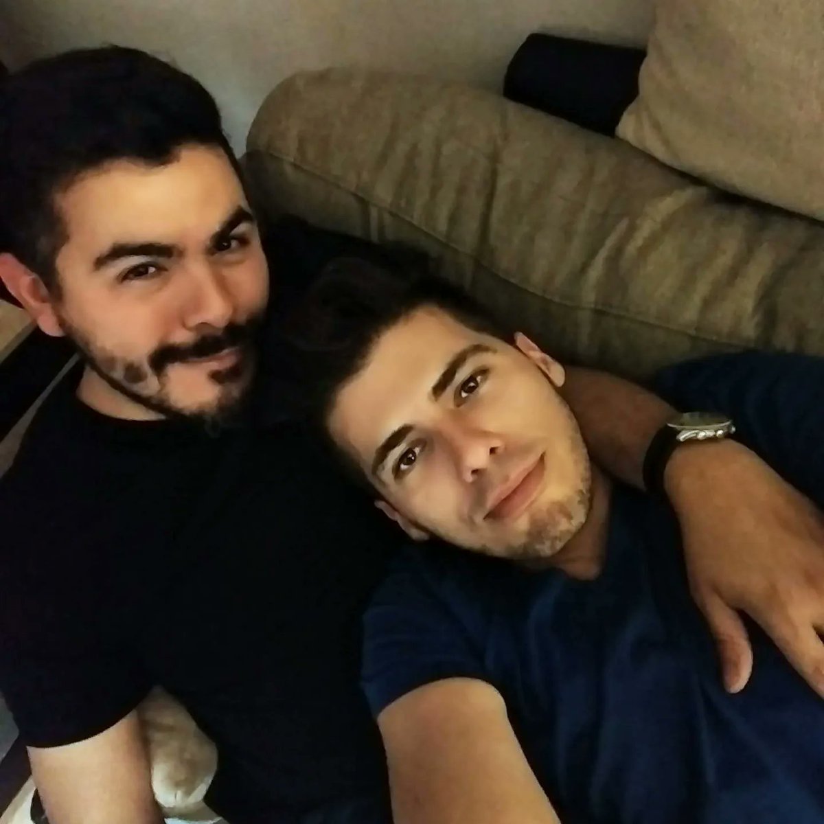 mazcortes's tweet photo. Los CdC
Cómo empezó / Cómo vamos
Hace 4 qué empezamos a salir @andycortina_s
Gracias por tantas risas, tanto aprendizaje y tanto amor.
Te amo.
#directorslife #directorsjourney #creative #happylad #happycouple #funnylad #travelingboys #loscdc #felizaniversario #happyaniversary https://t.co/4MqaZj8NIb