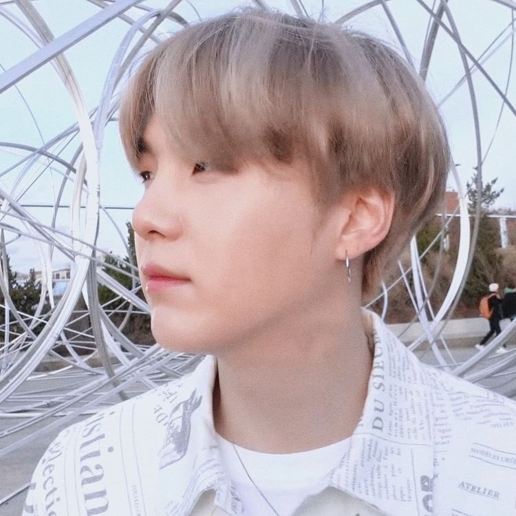 hourIysuga's tweet photo. pretty https://t.co/FyPz0TjCFY