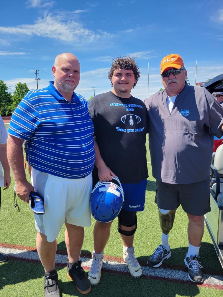 Zach Persinger (@persinger_zach) on Twitter photo Great time at the <a href="/JM_OLine_Camp/">Joe Moore OLine Camp</a>!
Learned a lot from all time greats like Coach Russ Grimm and Coach Hugh Green. Also got to get coached by Coach Pat Meyer from the <a href="/steelers/">Pittsburgh Steelers</a> and a lot of <a href="/Pitt_FB/">Pitt Football</a> offensive lineman.
@CoachMBrownHAFB
<a href="/HempfieldAreaFB/">Hempfield Area Football</a>
#BeAboutIt Great time at the <a href="/JM_OLine_Camp/">Joe Moore OLine Camp</a>!
Learned a lot from all time greats like Coach Russ Grimm and Coach Hugh Green. Also got to get coached by Coach Pat Meyer from the <a href="/steelers/">Pittsburgh Steelers</a> and a lot of <a href="/Pitt_FB/">Pitt Football</a> offensive lineman.
@CoachMBrownHAFB
<a href="/HempfieldAreaFB/">Hempfield Area Football</a>
#BeAboutIt