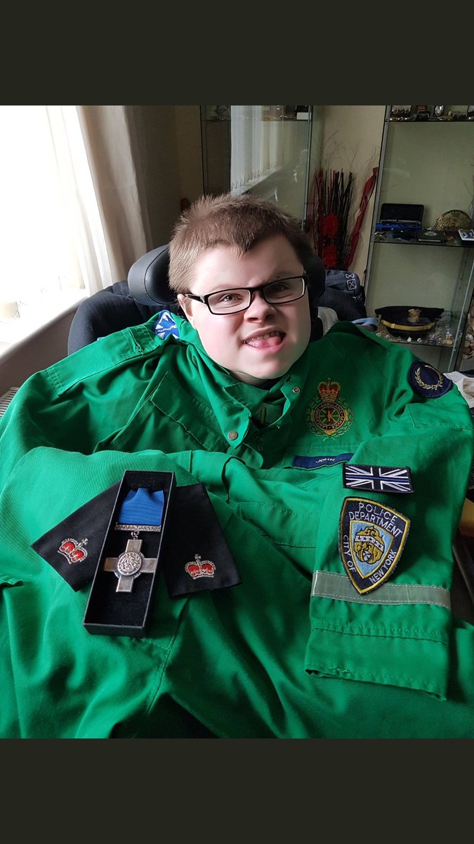 facebook.com/16378036164993… please help give John the best send off for an emergency services super fan .
John passed away 2 days ago and loved life to the full with his Emergency services hero's #Policefamily #firefighterfamily #paramedicfamily #thinblueline #thinredline #999family