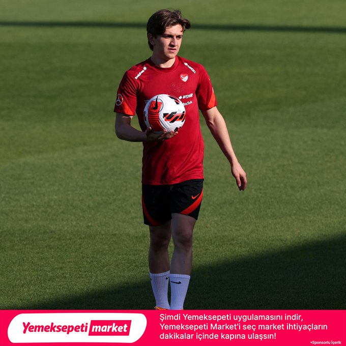 Eintracht Frankfurt, Beşiktaş'la kısa süre içinde anlaşarak Rıdvan Yılmaz'ı kadrosuna katmak istiyor. (NTV Spor)