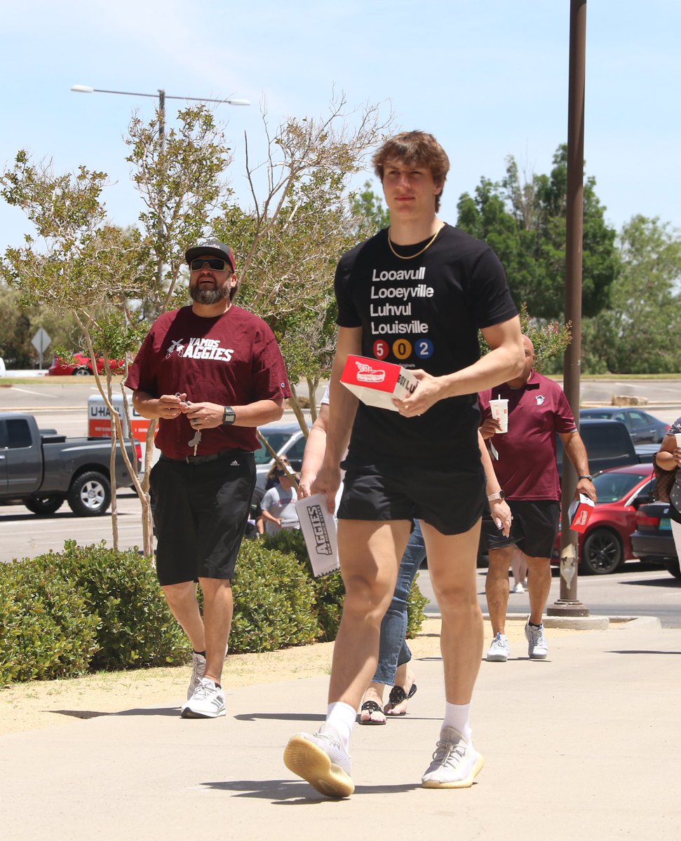 The boys are back in town 😎🔥 Move in day ☑️ #AggieUp