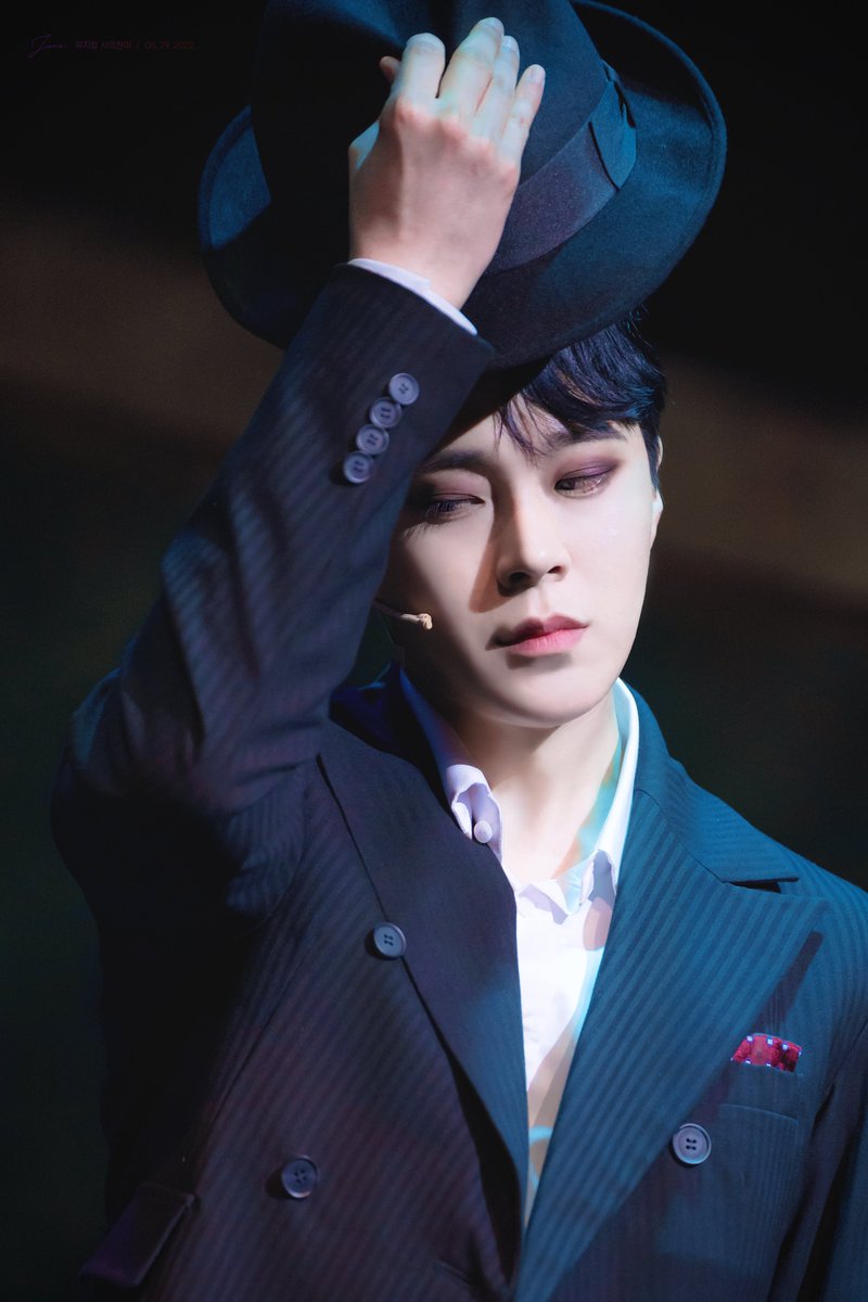 _Jane_pic's tweet image. 뮤지컬 &amp;lt; 사의찬미 &amp;gt;_ 220529①
사내 役 #이해준 배우님

그의 진짜 모습을 보게 될 거야