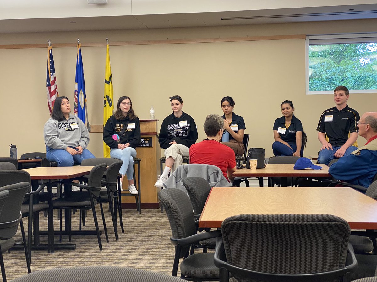 We had a great student panel this morning with six of our student ambassadors. #whygustavus