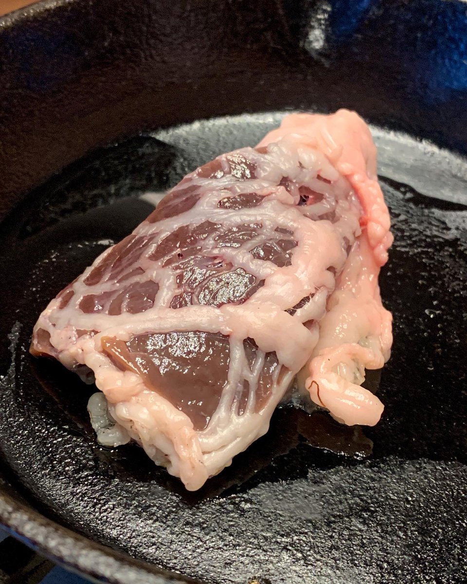 hunts_up's tweet photo. 網脂のレバー巻き。絶対美味い https://t.co/8knwr5egk7