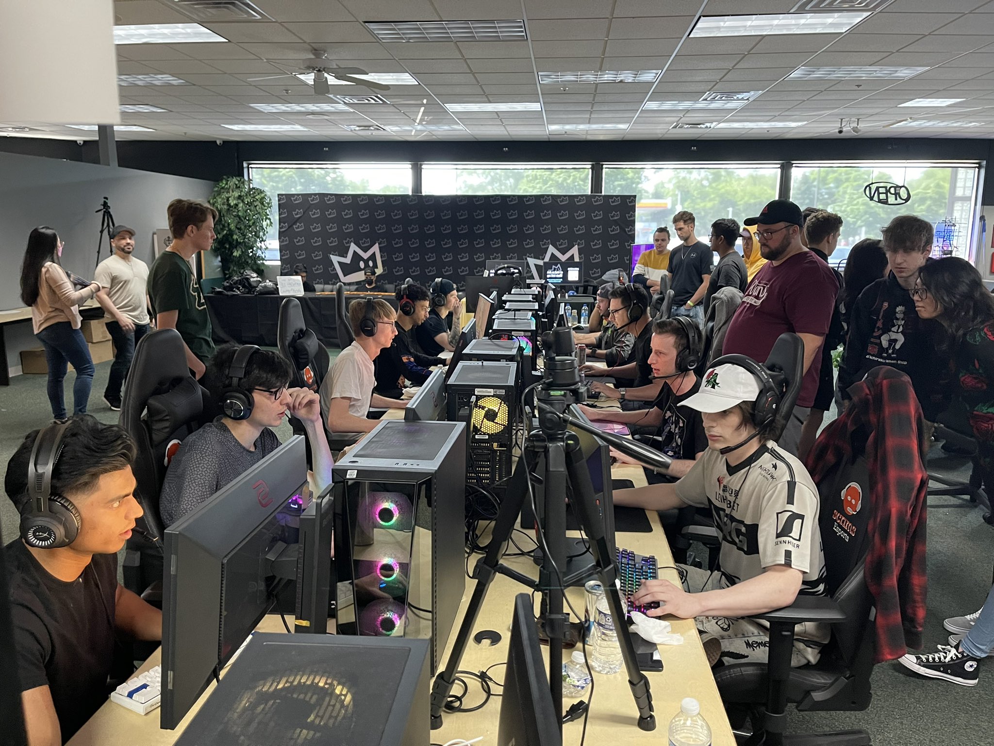 Scrims Esports Gaming Center on Twitter: "Sunday bracket action is LIVE ...