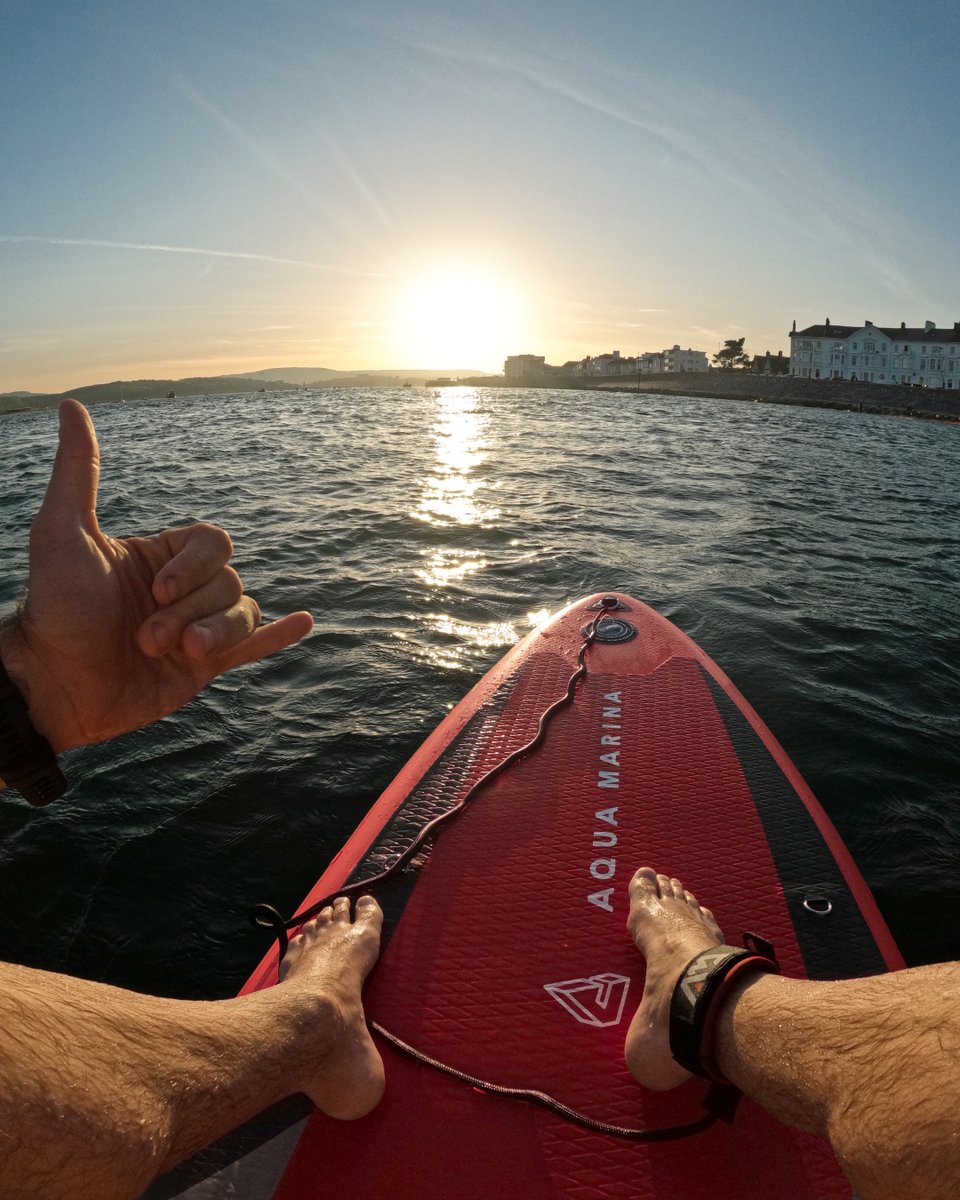 GoProUK's tweet image. For a wide angle selfie or a POV sunrise, #GoProHERO10 Black’s got your back 🤙 Pair it with #Floaty + you’re ready to hit the water! 

For more info about the floating mount of dreams ➡️ bit.ly/3w04Var

ENRICO_TAKEOFF_PHOTOGRAPHY! (IG) #Sunset #POV