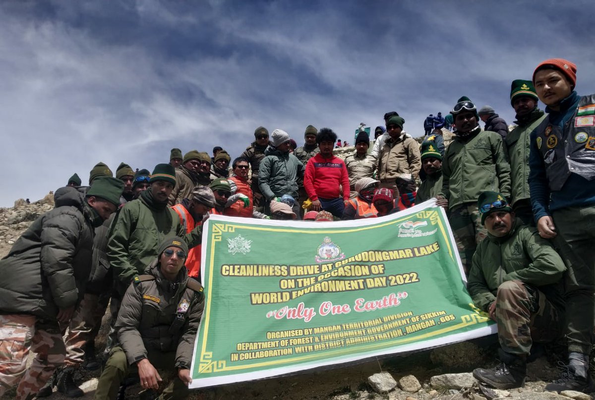 11th Battalion ITBP, Sikkim celebrated the #WorldEnvironmentDay along with cleanliness drive at Gurudongmar Lake in association with local population and tourists. #WorldEnvironmentDay2022