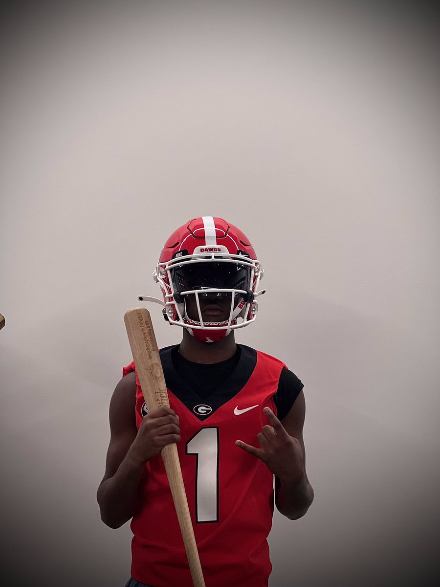 rontavioushunt1's tweet image. Had an wonderful visit thanks 🙏🏾 for having me❤️🖤#gobulldogs🐶 @EvilKirbySmart @CoachBrantleyTC @jwentworth42 @MkeepaBankroll @jwentworth42 @tommykinsler @DaRealBurt23 @jello_serr @_hodgesauce_ @CoachYoung34 @worm2_raw @Showtime12u @football_goated @2eazy_carr