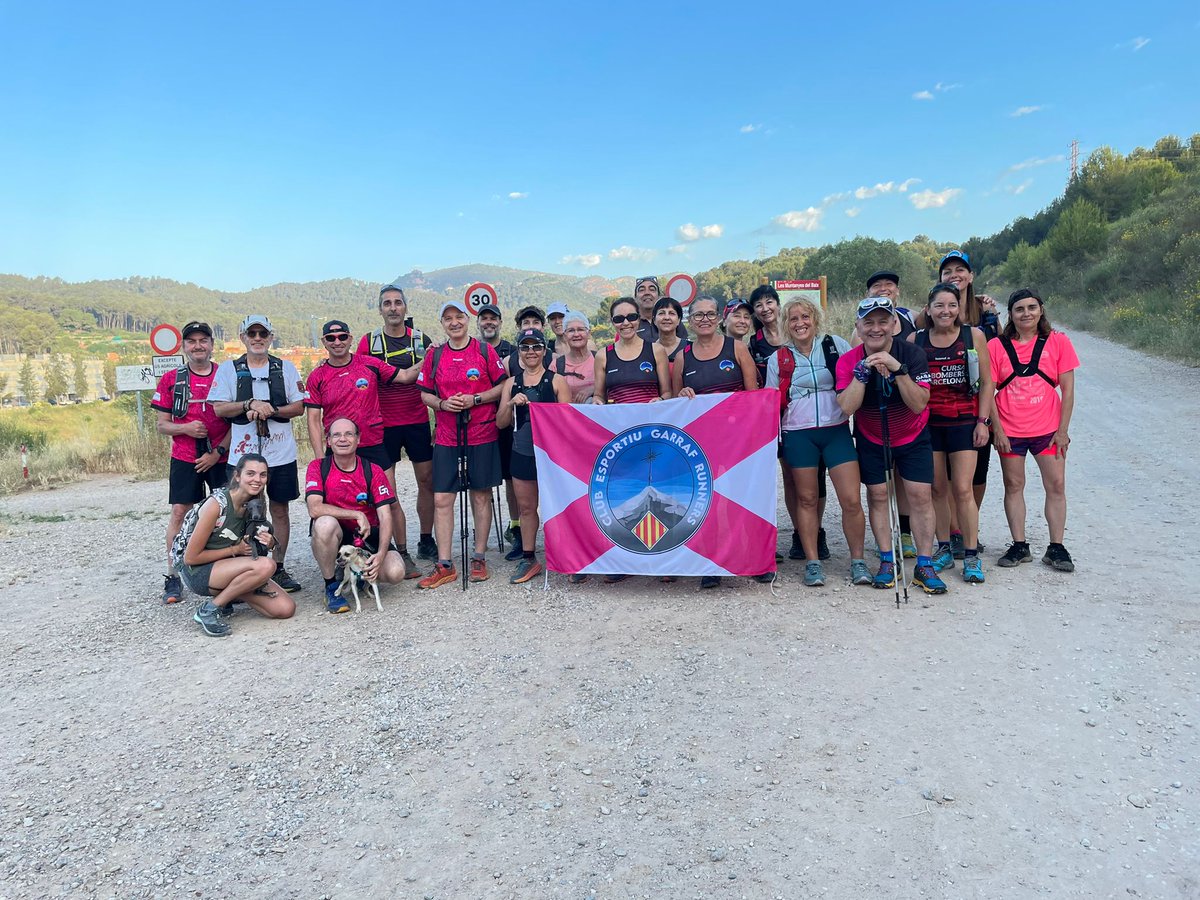 garrafrunners's tweet photo. 💪💪Ha estat un cap de setmana intens pel nostre club. Pel que fa al trekking, aquest diumenge al matí ens hem trobat una bona colla a can Feral per fer una bona ruta per corriols amb bones ombres. #gavà #garraf @FEEC_cat https://t.co/oxlZUhxOYr