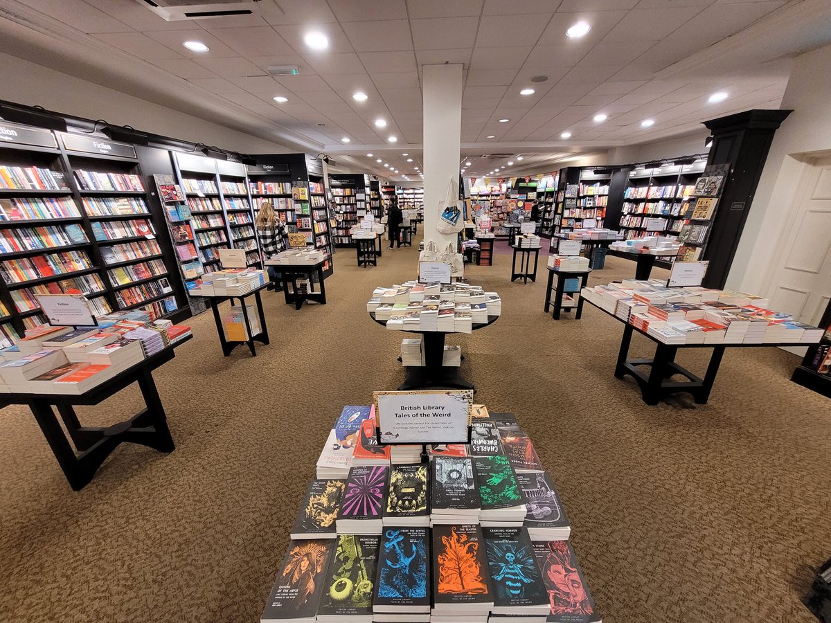 swanseastones's tweet photo. Doors closedb an hour ago.
We're not enjoying our REVERSE PSYCHOLOGY ADVERTISING so we're going to have a go at BANDWAGON ADVERTISING.
All the cool people are buying #books and #NotBooks™. You want to be cool, don't you? DON'T YOU? https://t.co/W9zdBSdc9m