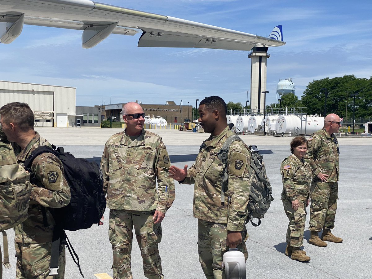 TAGofPA's tweet photo. Good luck to the great Citizen-Soldiers from the @panationalguard’s 252nd Quartermaster Company, who left home today for a year-long deployment to the Middle East. Thank you for your and your families’ sacrifices. @CENTCOM https://t.co/tjYhbbxIfi