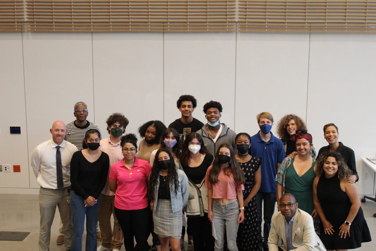 We recently celebrated the end of inaugural cohort of high school investigative journalism training with a ceremony in Durham, NC! Read more about the investigative pieces the students published in Riverside High School’s bilingual student paper.
idabwellssociety.org/news/ida-b-wel…