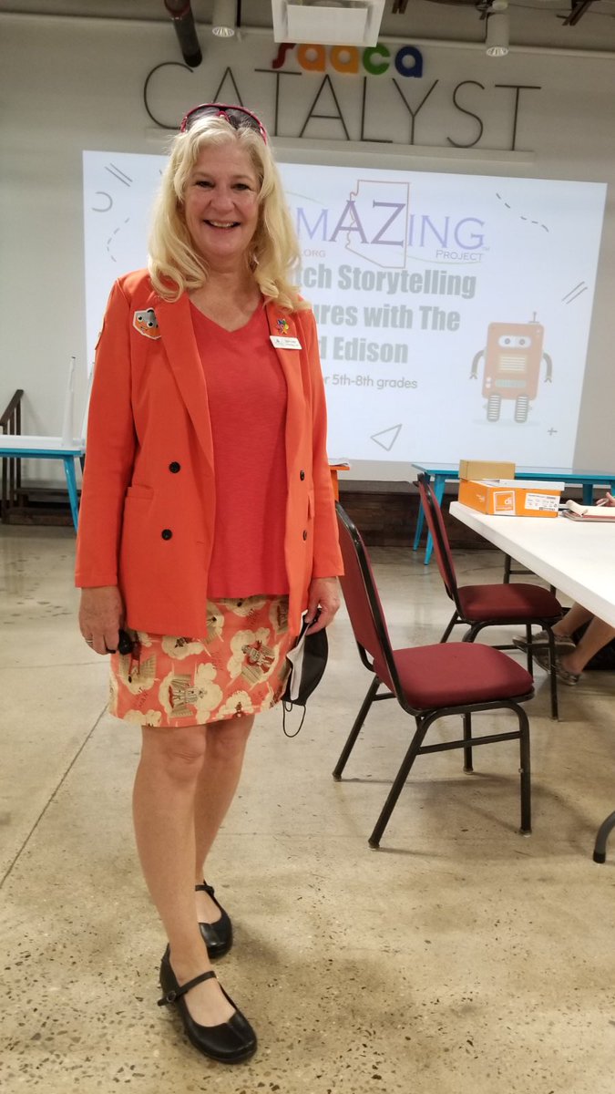 STEMAZingST's tweet image. Our @RobotGeneral5 did it again, another world-class @MeetEdison workshop for 3rd-7th grade @tucsonunified Summer School teachers @TucsonCatalyst. A brilliant mix of #TangibleCoding and #Coding! Join her June 14-16 for 3-days of #EdisonRobot pHun and loot! stemazing.org/register/