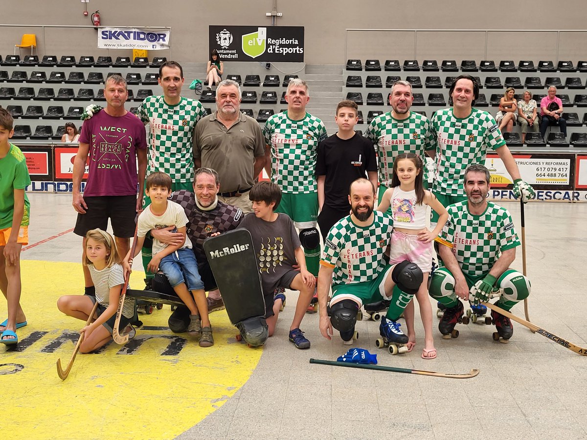Seguirem un any més a la màxima categoria de veterans després de guanyar a les faltes directes.  Partit equilibrat que ha acabat amb empat a dos. En Toni i en Santi han marcat a les directes i l'Albert ho ha aturat tot! Enhorabona equip 👏👏!!