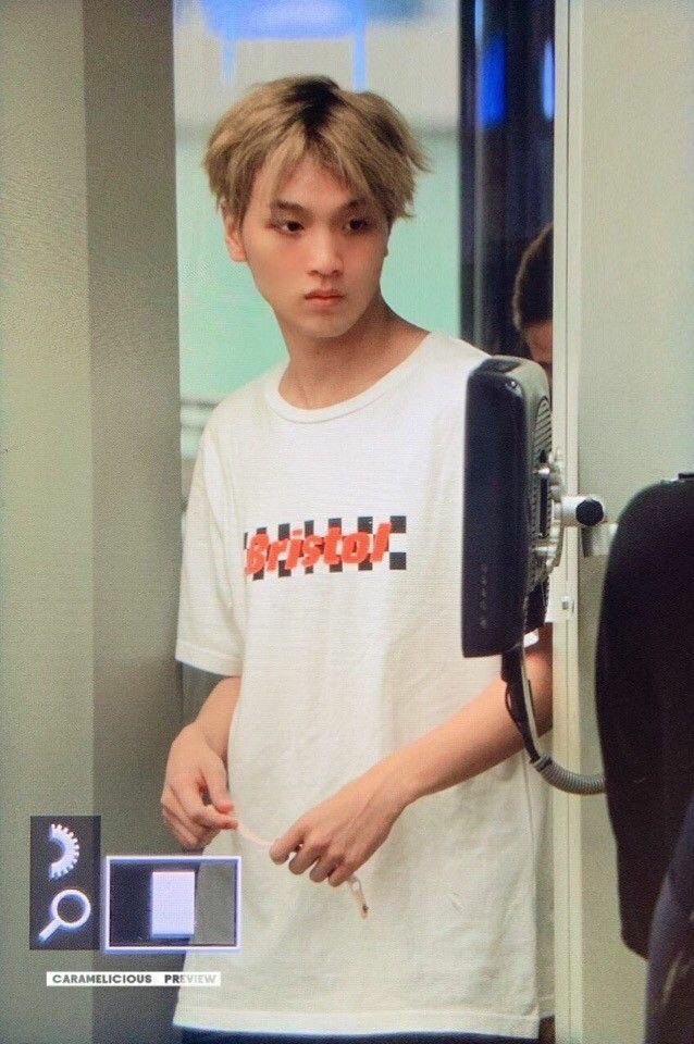 katie44517825's tweet photo. HAPPY BIRTHDAY HAECHAN!!
You make all the dark days light with your bubbly personality and sexy face🥰😍❤️ #haechan #HAPPYHAECHANDAY #nct #NCT127 https://t.co/UqoJyddkTE
