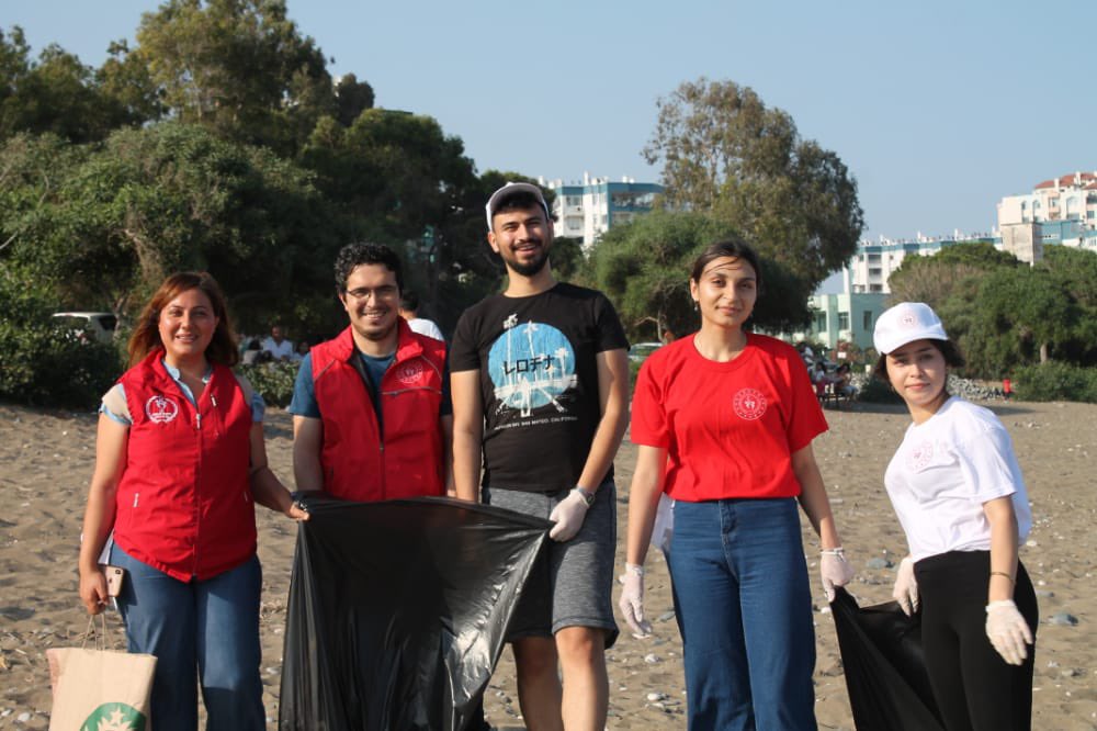 5 Haziran Dünya Çevre Günü’nde #Plogging Etkinliğindeyiz..

'Biz doğayı korudukça doğa da bizi korur.' 🌲🌿🌴

#GSBGM
#YenişehirGM
#GençOfis
#BaşkaGezegenYok
#ÇevreTimi
#GencizBiz
#HadiYapalım