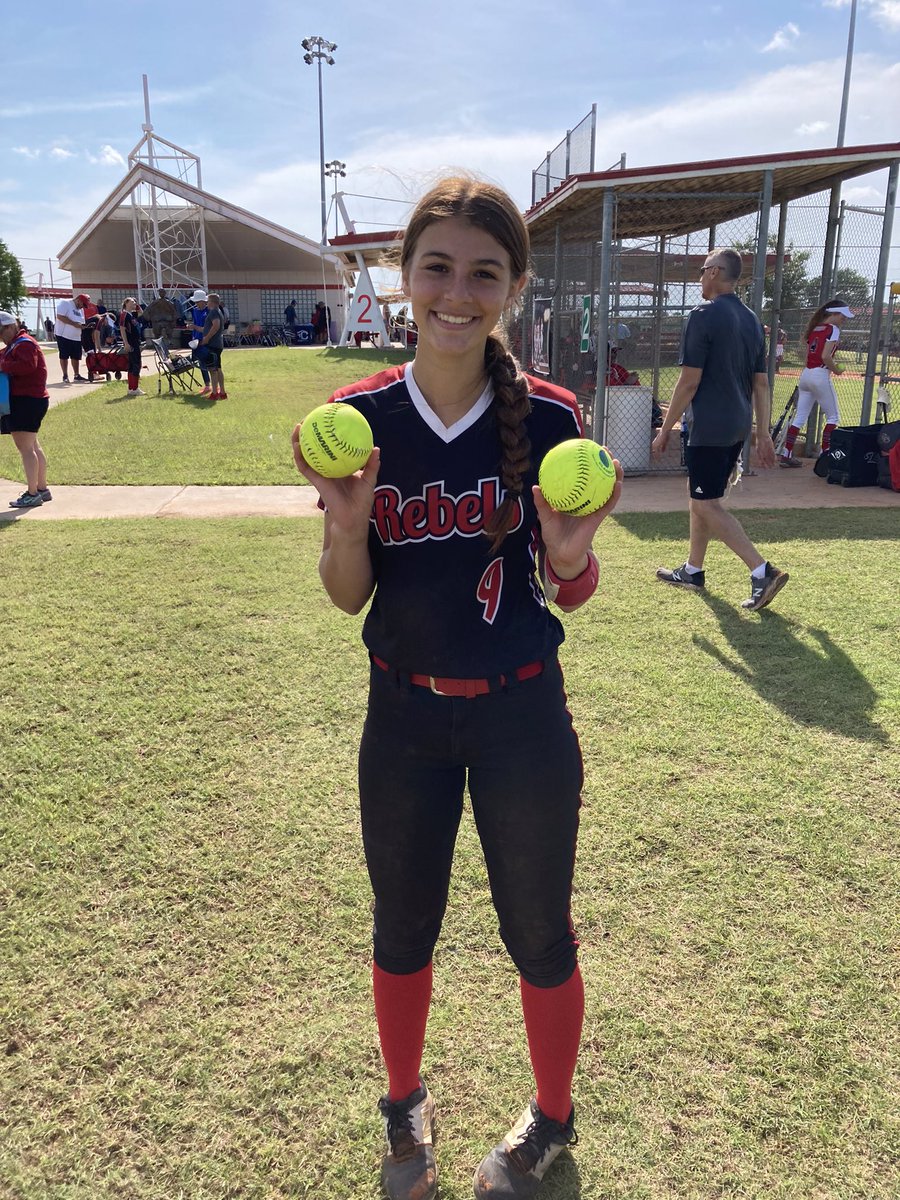 RebelsKc's tweet photo. The Rebels are in OKC for the Triple Crown this weekend. @AliviaDarbe shot TWO 3-run homers in our first pool game yesterday and @MadisonStansbuy retired one in the second pool game! The team really came to hit, scoring 20 runs in two games! https://t.co/iU3nVI9Qzi