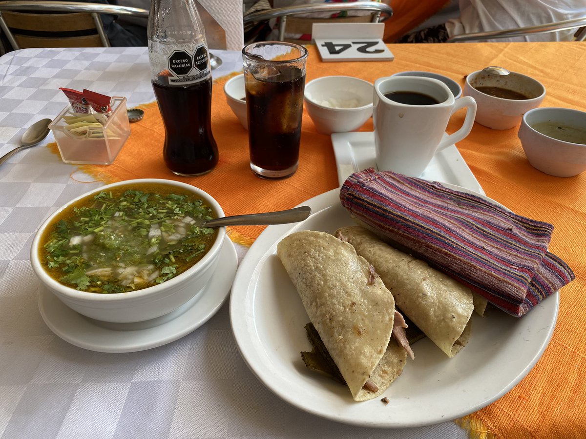 Rodolfo_mtza's tweet photo. Si no hay barbacha, no es domingo.

¡Excelente día!

#FelizDomingo 
#Barbacoa
#Barbacha
#Elecciones2022 
#FueraMorena 
#MorenaNarcoPartido https://t.co/fyqJHmqVu5