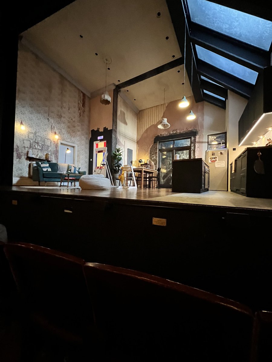 BenMania2009's tweet photo. I’m about to watch @TomFelton in 2:22 a ghost story at the @CriTheatre #can’twait https://t.co/NZyh0sDqg7