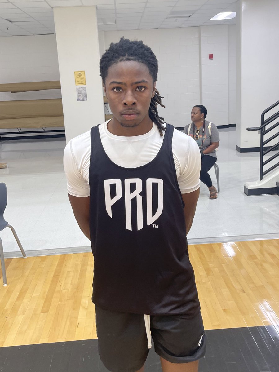 PRO_Movement1's tweet photo. ‘23 @ReddingKani (Lovejoy) is an aggressive slashing guard that is scoring the ball well today.

The lefty also has a nice mid-range game. You can tell he’s been in the gym working on his game.

#PRO
#SummerMadness https://t.co/YaVMdH5jeR