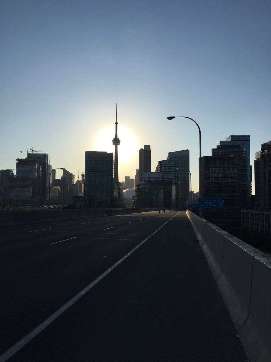 You won’t get many opportunities to experience Toronto like this. Remember! Adventure is everywhere! Even in our own backyards! Ride the car free DVP! Go to @baycrest #Rideforbrainhealth for info for next year! #digitaledu #dvp #bikeeventstoronto #stopdementia