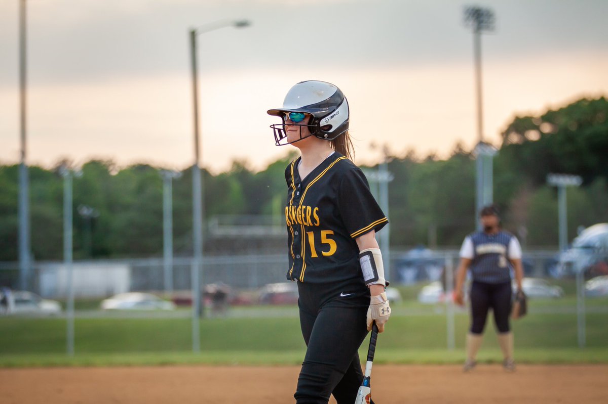 CoachBigRobb's tweet photo. And the 5c regional softball team results are in‼️@HSHSSoftball22 

Congratulations to Samantha Gathright for winning third team in the outfield position! So proud of you 💛 https://t.co/ZDYghs3LL1