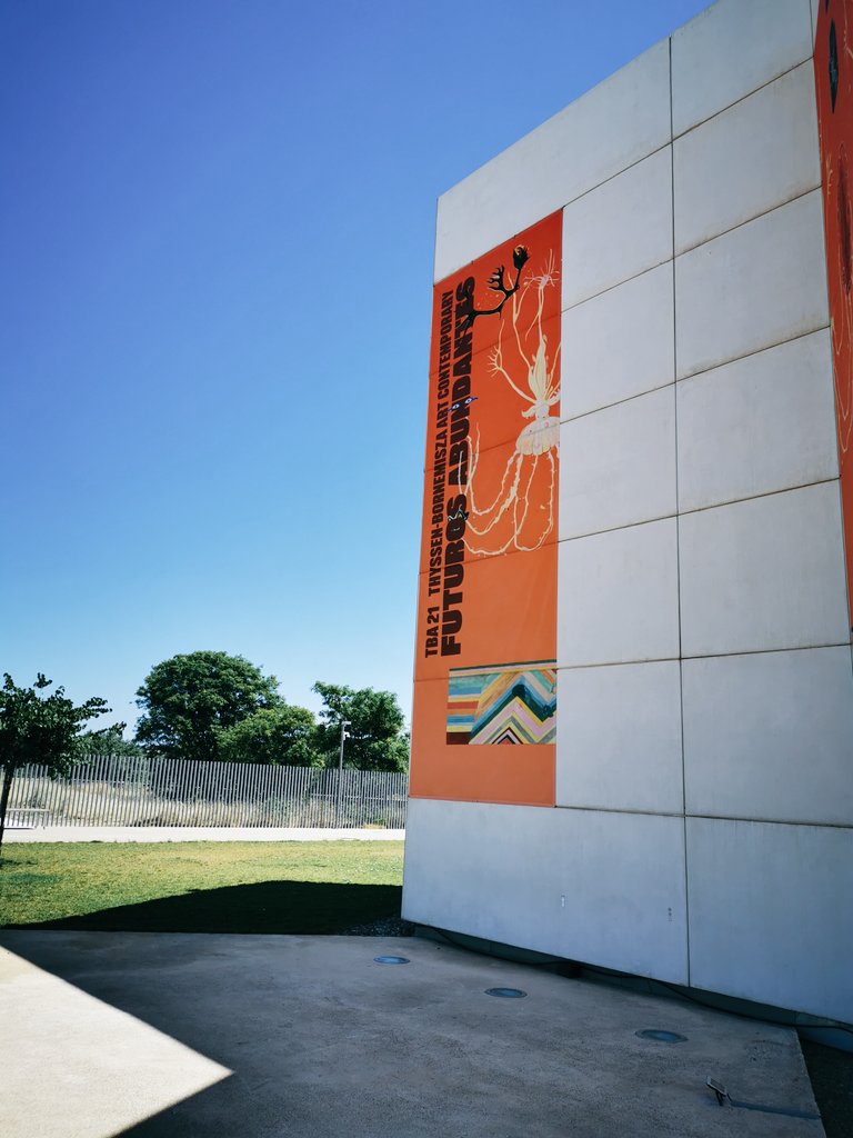 Qué interesante está propuesta de #futurosabundantes del <a href="/C3A_Andalucia/">C3A Centro de Creación Contemporánea de Andalucía</a> en la que lo humano y lo no humano se entretejen para proyectar un horizonte utópico.