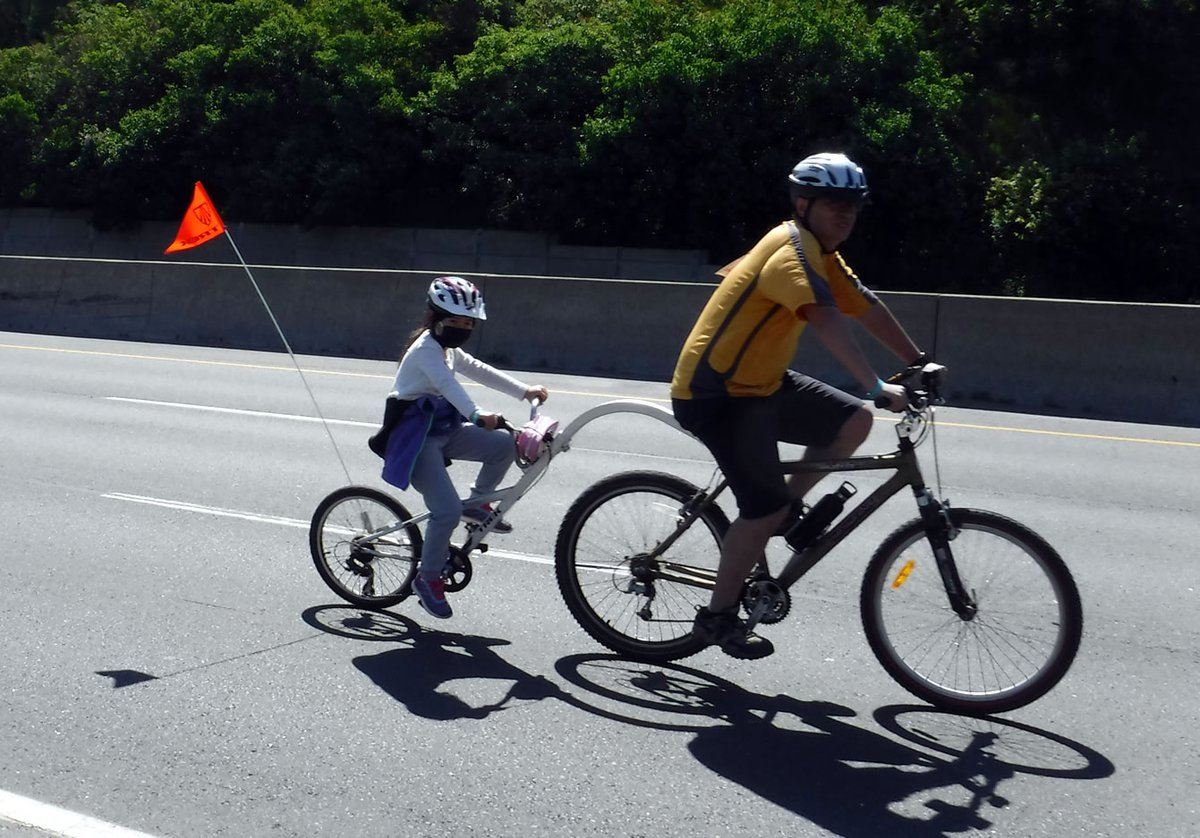 Bike For Brain Health participants enjoying a delightfully quiet ride on the DVP today

#DonValleyParkway #BikeforBrainHealth