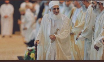 AbdullahAlmuqad's tweet photo. #الشيخ_احمد_الخليلي حفظ الله شيخنا الجليل الخليلي فأنه لايخاف في قول الحق لومة لائم ويناصر الاسلام ونبي الامة صلى الله عليه وسلم في كل وقت ومكان #مقاطعة_المنتجات_الهندية #الا_رسول_الله_يا_مودي #ملحد_يعبد_الأوثان_يسي_الى_نبي_الله https://t.co/C0CdSCPFsw